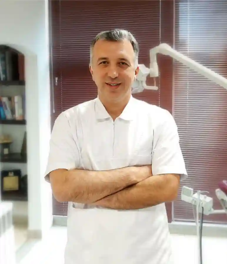 دکتر حسن نوروزی متخصص ارتودنسی